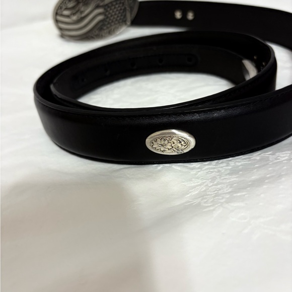 Nocona God Bless America antique silver-toned oval leather belt/buckle size 46. - Picture 8 of 8